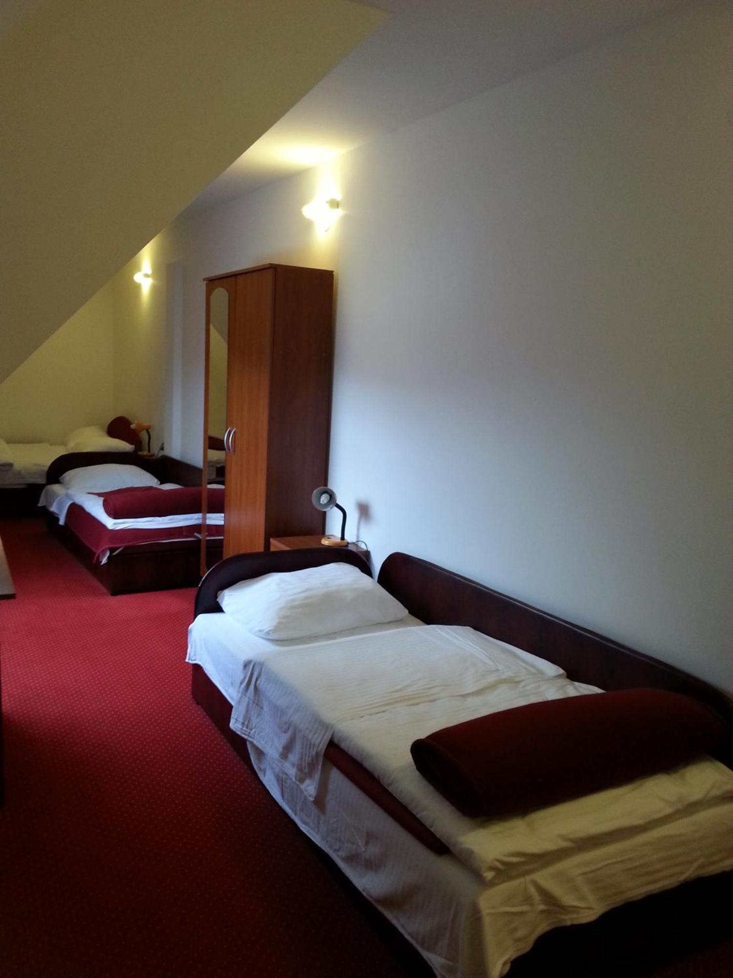 Hotel Mirni Kutak Otočac Habitación foto